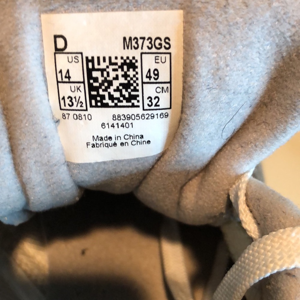 New Balance Gray Sneakers Shoes - Picture 9 of 14